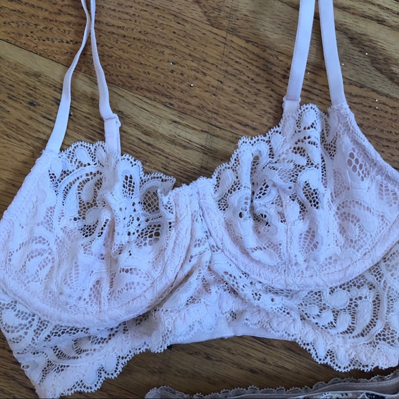 Bra and Bralette set - Picture 2 of 3